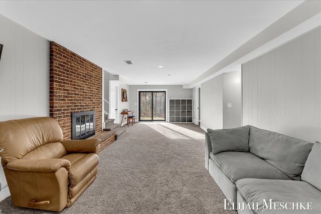 6771 Juneview Court, Rockford, MI 49341