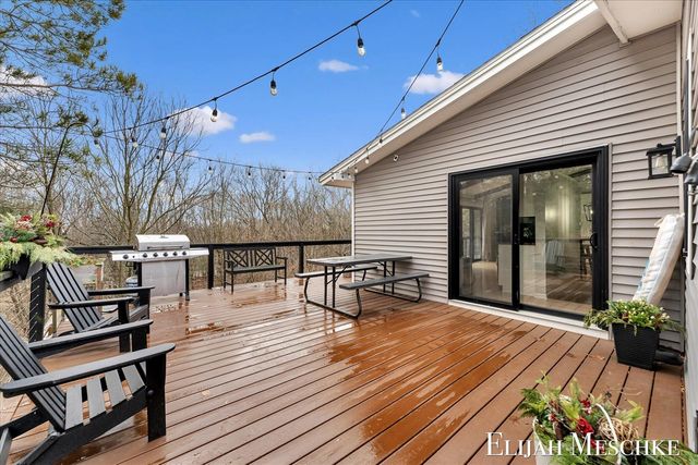 6771 Juneview Court, Rockford, MI 49341