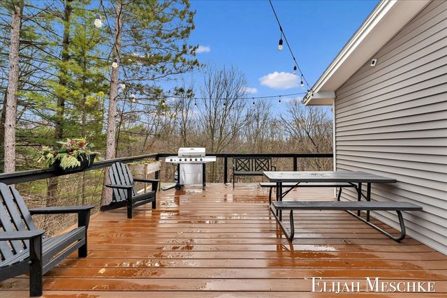 6771 Juneview Court, Rockford, MI 49341