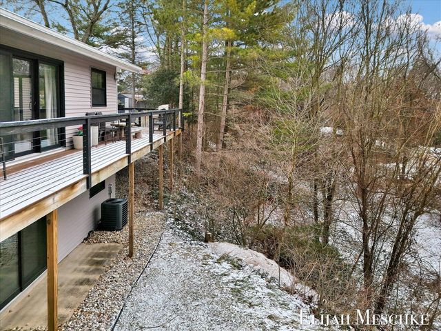 6771 Juneview Court, Rockford, MI 49341