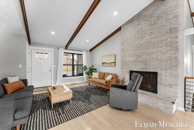 6771 Juneview Court, Rockford, MI 49341