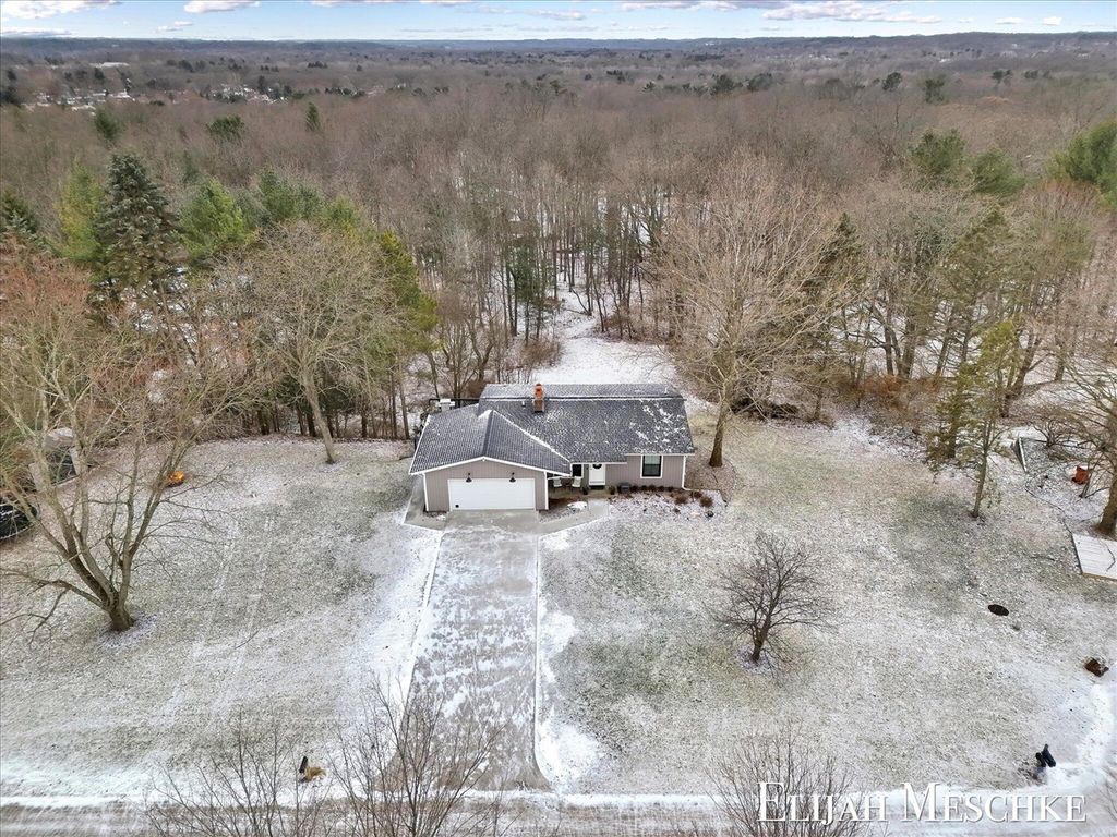 6771 Juneview Court, Rockford, MI 49341