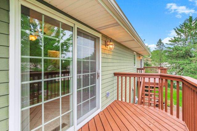 5518 Oakgreen Place N, Oak Park Heights, MN 55082