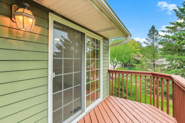 5518 Oakgreen Place N, Oak Park Heights, MN 55082