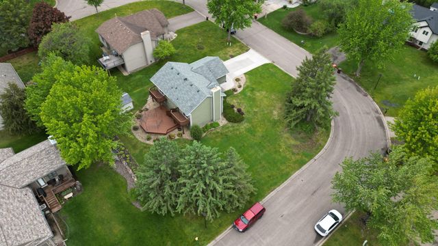 5518 Oakgreen Place N, Oak Park Heights, MN 55082