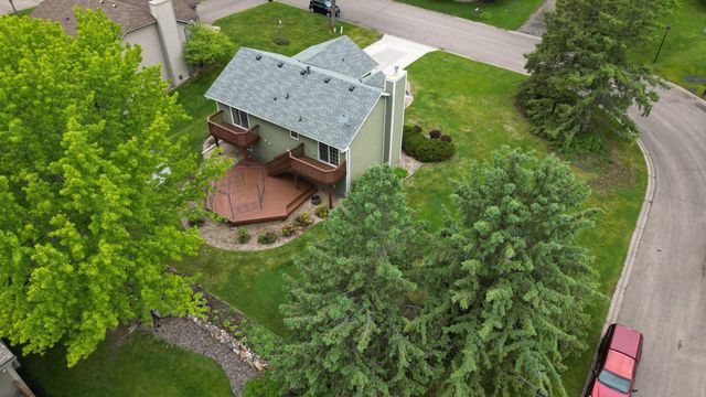 5518 Oakgreen Place N, Oak Park Heights, MN 55082