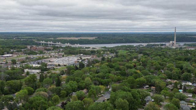 5518 Oakgreen Place N, Oak Park Heights, MN 55082