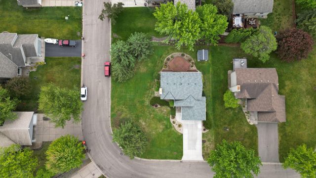 5518 Oakgreen Place N, Oak Park Heights, MN 55082