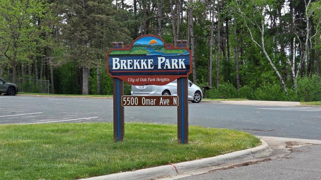 5518 Oakgreen Place N, Oak Park Heights, MN 55082