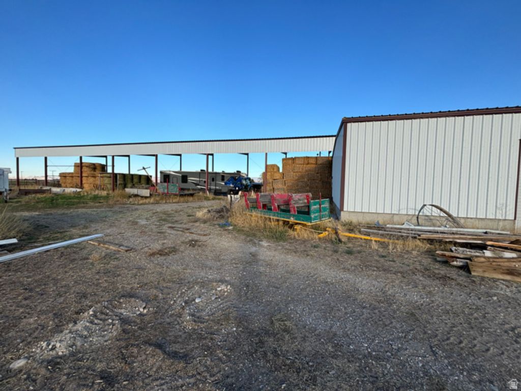 Image 15 of property listing at 3322 W 5600 S, Weston, ID 83286