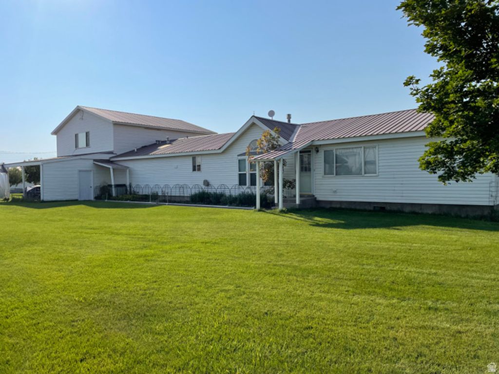 Image 3 of property listing at 3322 W 5600 S, Weston, ID 83286