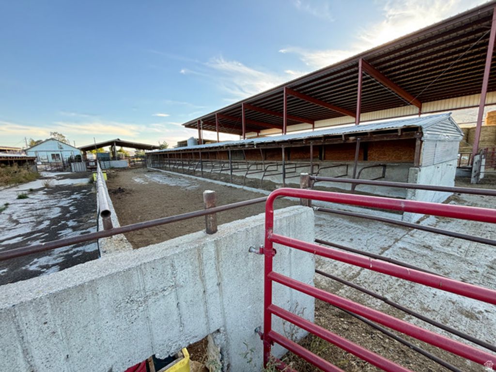 Image 34 of property listing at 3322 W 5600 S, Weston, ID 83286