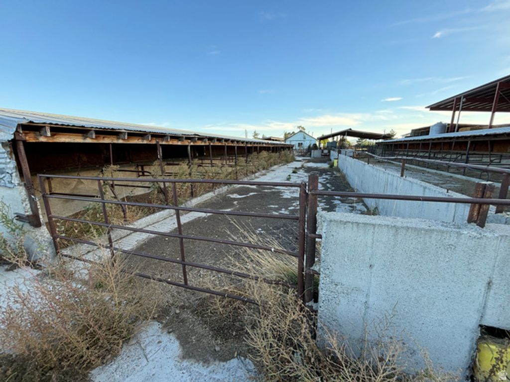 Image 37 of property listing at 3322 W 5600 S, Weston, ID 83286