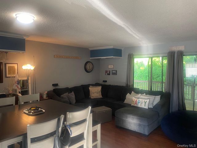 3601 Chelsea Cove S, Hopewell Junction, NY 12533