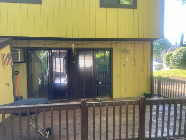 3601 Chelsea Cove S, Hopewell Junction, NY 12533