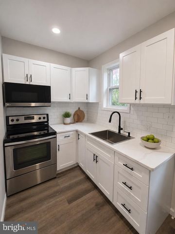 1302 N FARSON ST, Philadelphia, PA 19131
