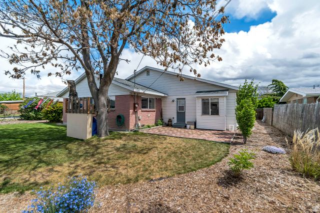 4898 S 1575 W, Taylorsville, UT 84123