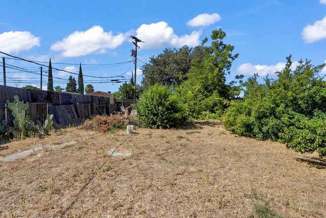 317 Barozzi Ave, Modesto, CA 95351