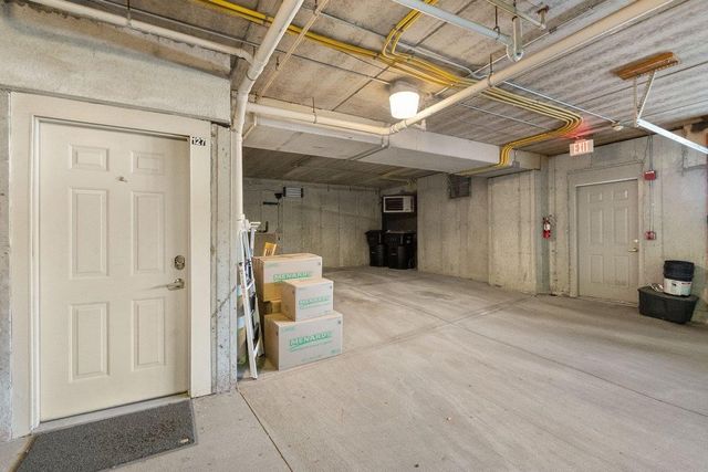 127 Carriage Way, Deforest, WI 53532