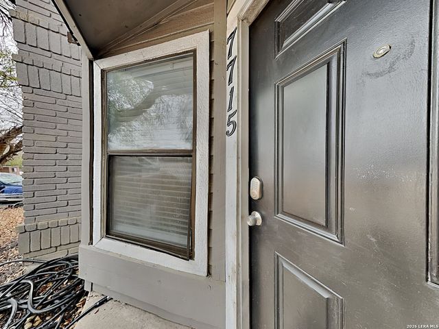 7715 Skyline Ridge, San Antonio, TX 78239