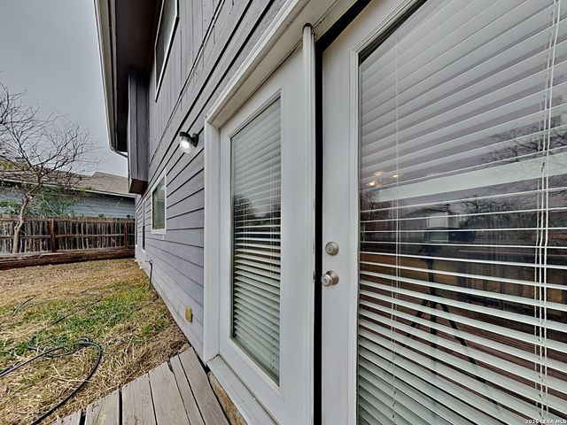 7715 Skyline Ridge, San Antonio, TX 78239