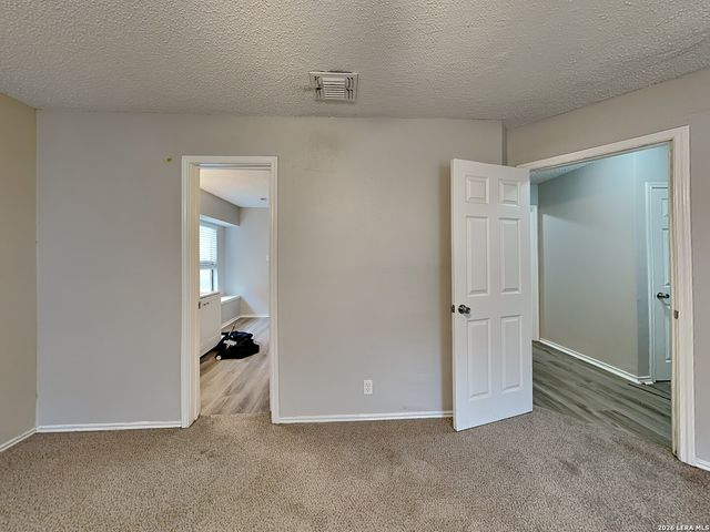 7715 Skyline Ridge, San Antonio, TX 78239