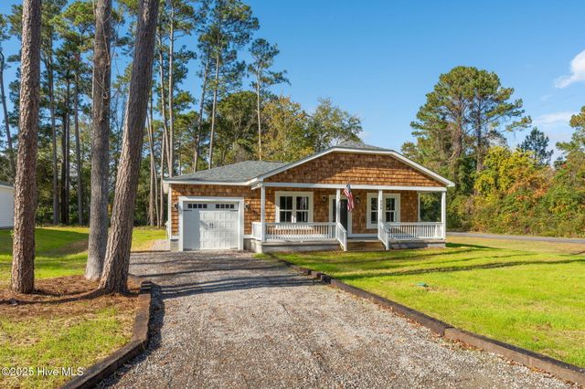 333 N Dyson Street, Holly Ridge, NC 28445