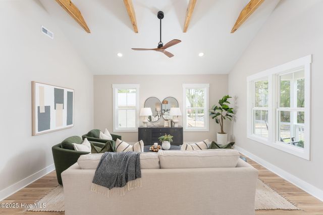 333 N Dyson Street, Holly Ridge, NC 28445