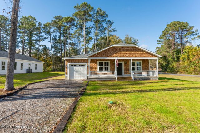 333 N Dyson Street, Holly Ridge, NC 28445