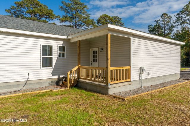 333 N Dyson Street, Holly Ridge, NC 28445