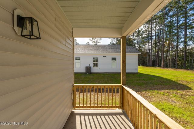 333 N Dyson Street, Holly Ridge, NC 28445