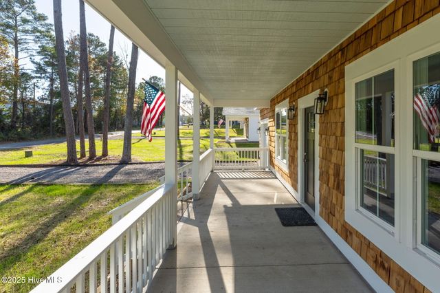 333 N Dyson Street, Holly Ridge, NC 28445