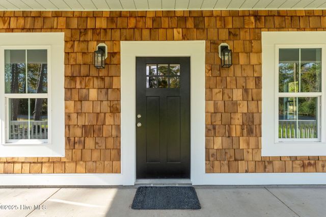 333 N Dyson Street, Holly Ridge, NC 28445