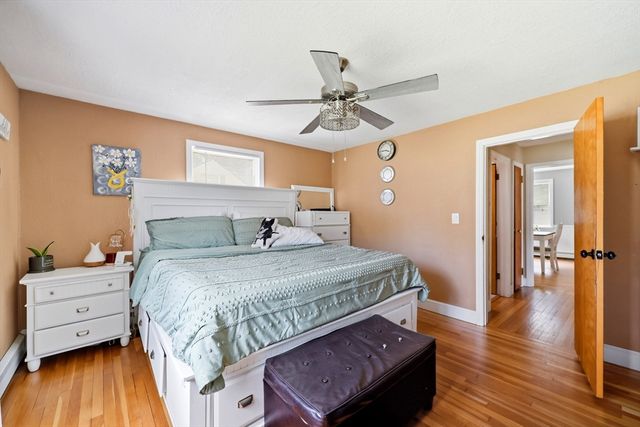 39 Bartels St, Springfield, MA 01128