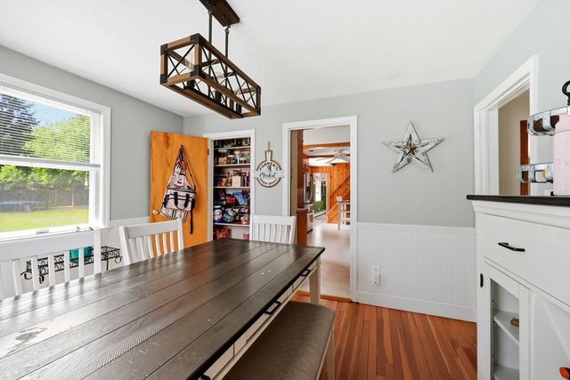 39 Bartels St, Springfield, MA 01128