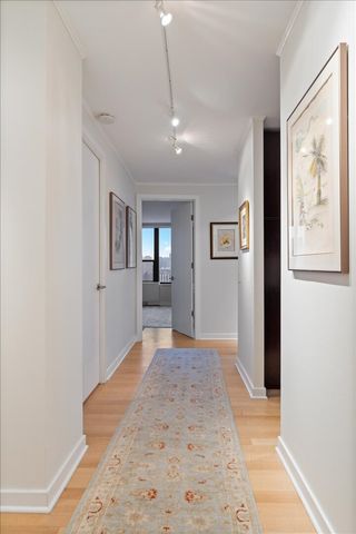 1560 N Sandburg Terrace 4301-4303, Chicago, IL 60610