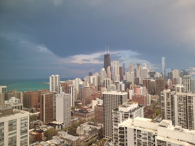 1560 N Sandburg Terrace 4301-4303, Chicago, IL 60610