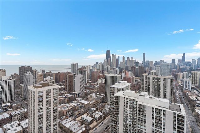 1560 N Sandburg Terrace 4301-4303, Chicago, IL 60610