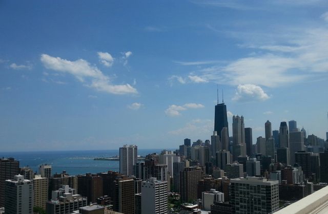 1560 N Sandburg Terrace 4301-4303, Chicago, IL 60610