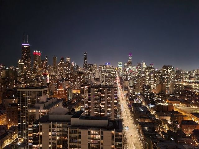 1560 N Sandburg Terrace 4301-4303, Chicago, IL 60610