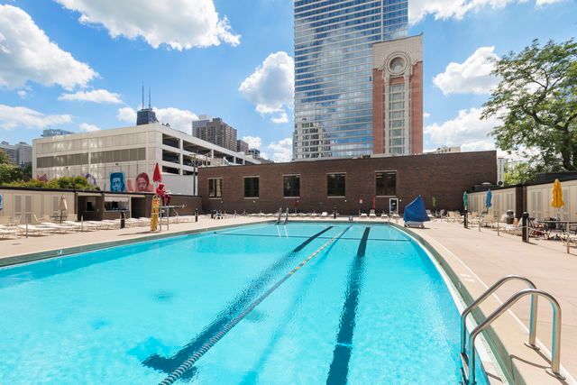 1560 N Sandburg Terrace 4301-4303, Chicago, IL 60610