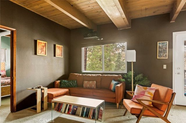904 Sandalwood, Lake Arrowhead, CA 92352