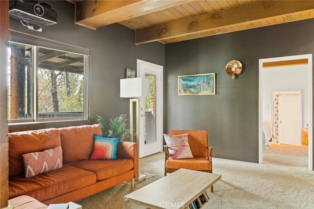904 Sandalwood, Lake Arrowhead, CA 92352