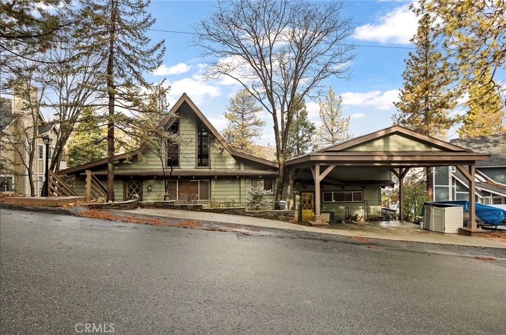 904 Sandalwood, Lake Arrowhead, CA 92352