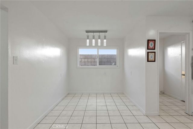 5817 Gary, Bakersfield, CA 93307