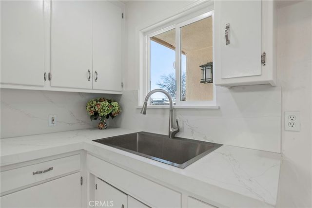 5817 Gary, Bakersfield, CA 93307