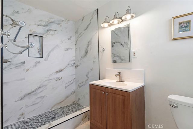 5817 Gary, Bakersfield, CA 93307