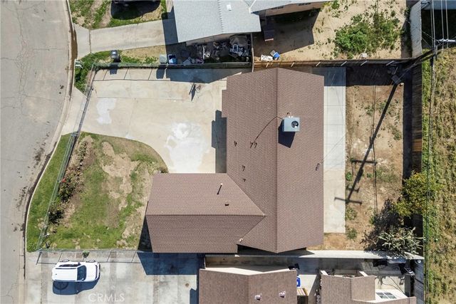 5817 Gary, Bakersfield, CA 93307