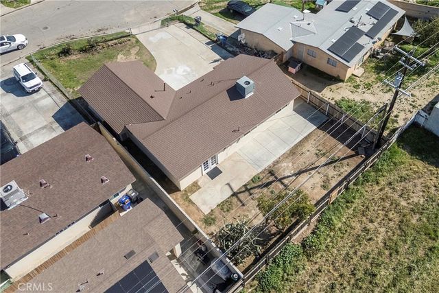 5817 Gary, Bakersfield, CA 93307