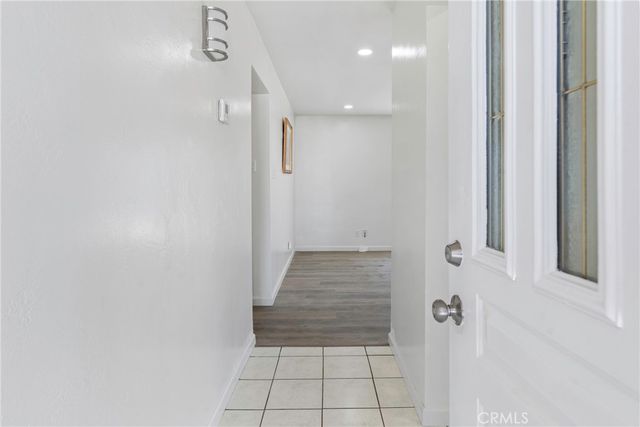 5817 Gary, Bakersfield, CA 93307